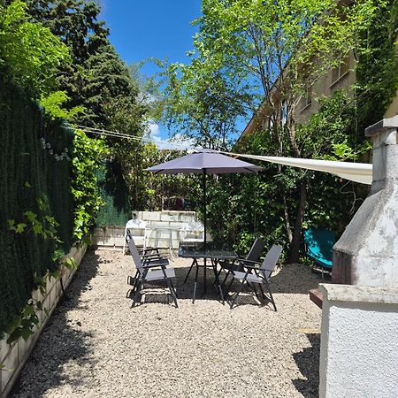 Cool Basement Studio In Hosts House With Private Terrace And Bbq Zizur Mayor Exterior foto